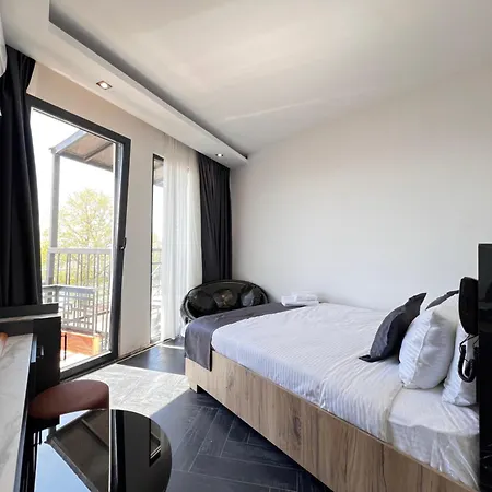 The Bail Κωνσταντινούπολη