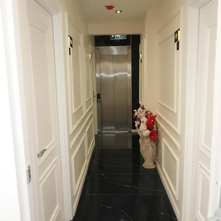 The Bail * איסטמבול